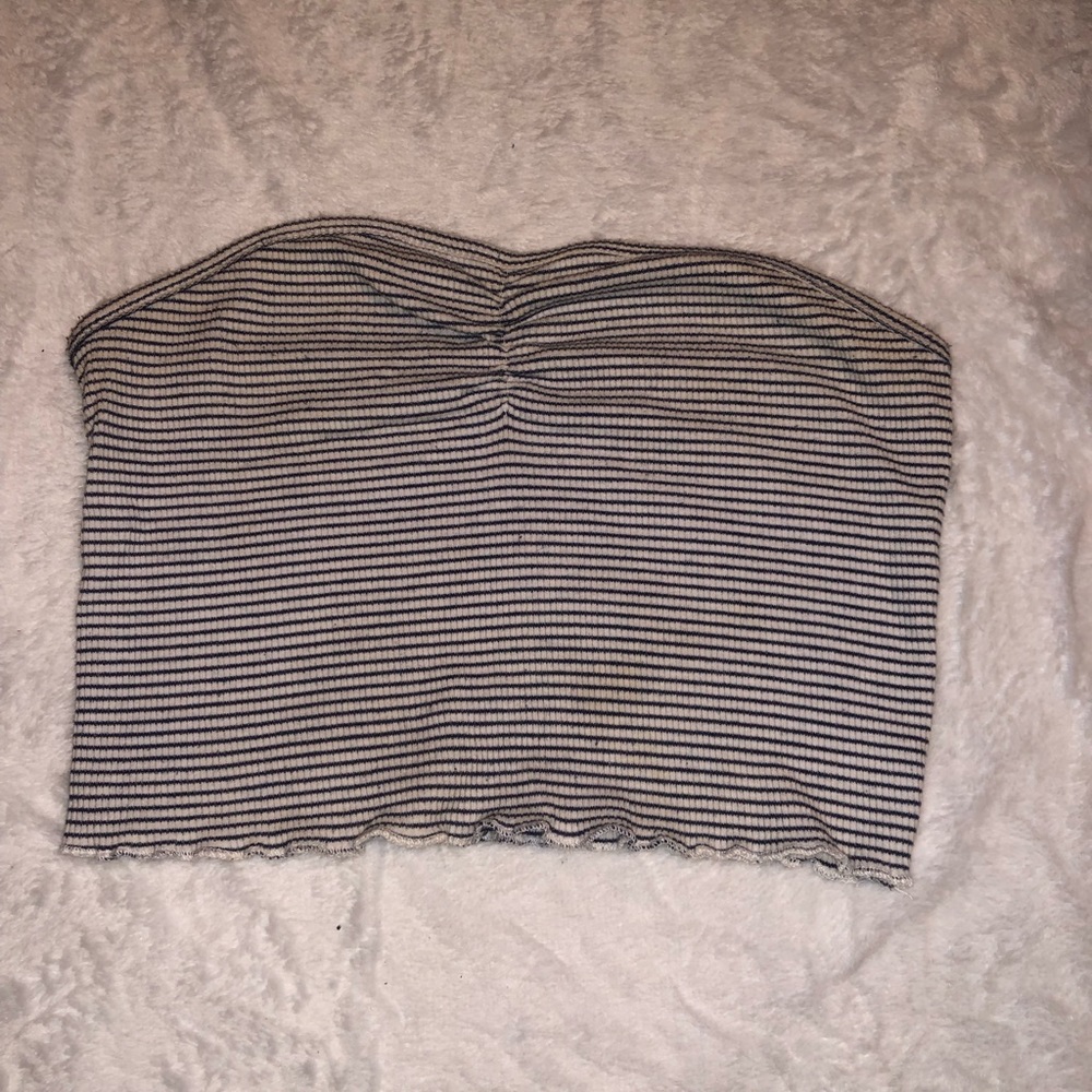 American Eagle strapless heart cut top